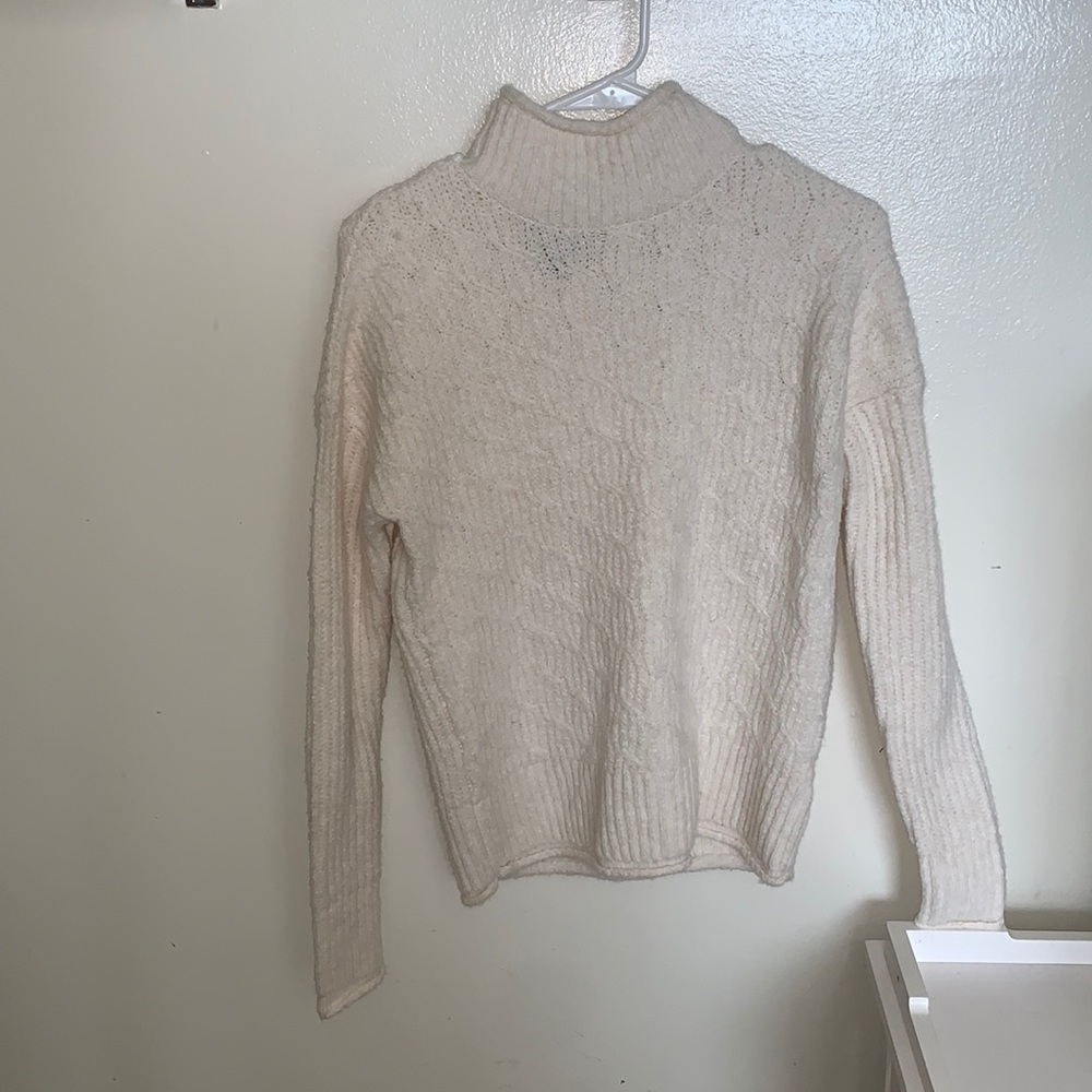 Turtle neck sweater